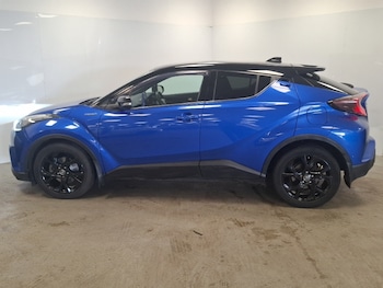 Used Toyota C-HR 2017 for sale - 79481244: Photo