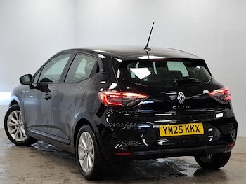 Used Renault Clio 2025 for sale - 78547008: Photo