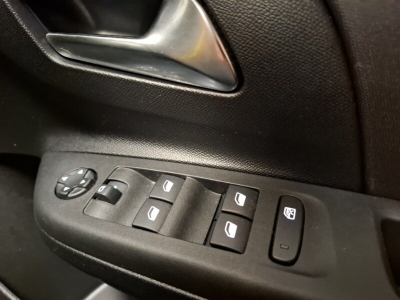 Used Vauxhall Corsa 2023 for sale - 76683744: Photo 12