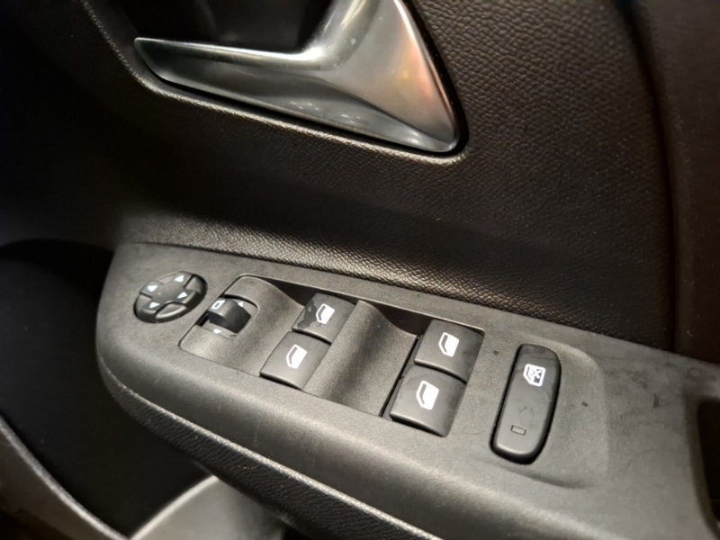 Used Vauxhall Corsa 2023 for sale - 76889441: Photo 12