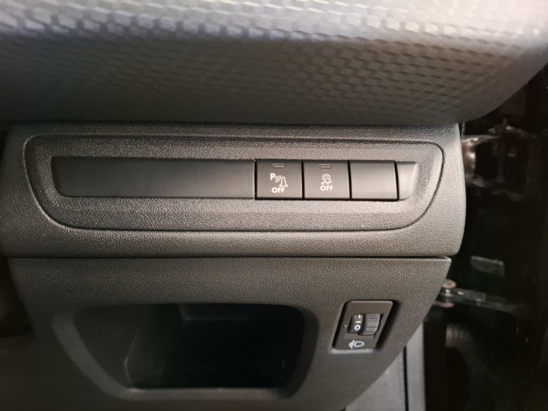 Used Peugeot 208 2017 for sale - 77956865: Photo 10