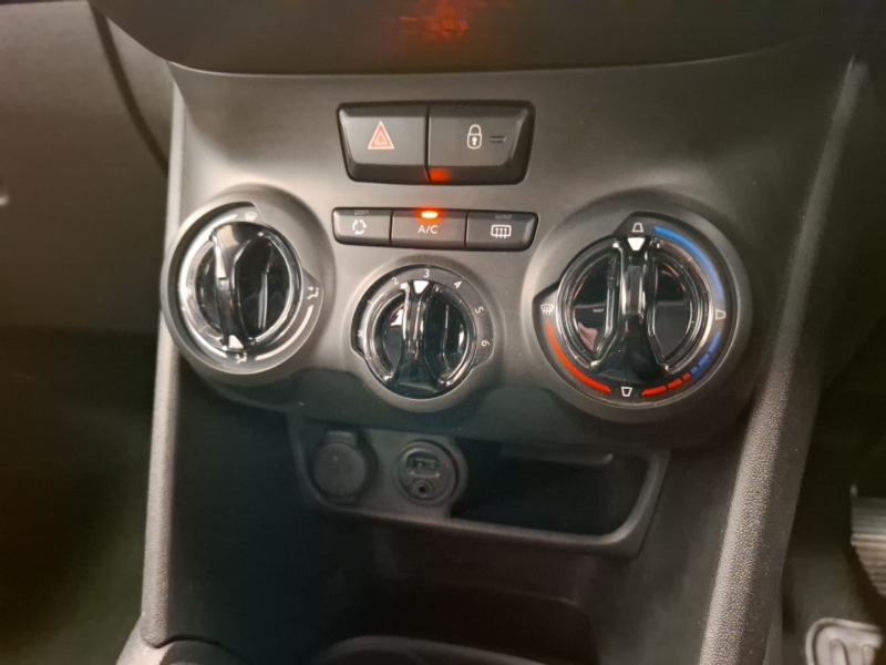 Used Peugeot 208 2017 for sale - 77956865: Photo 17