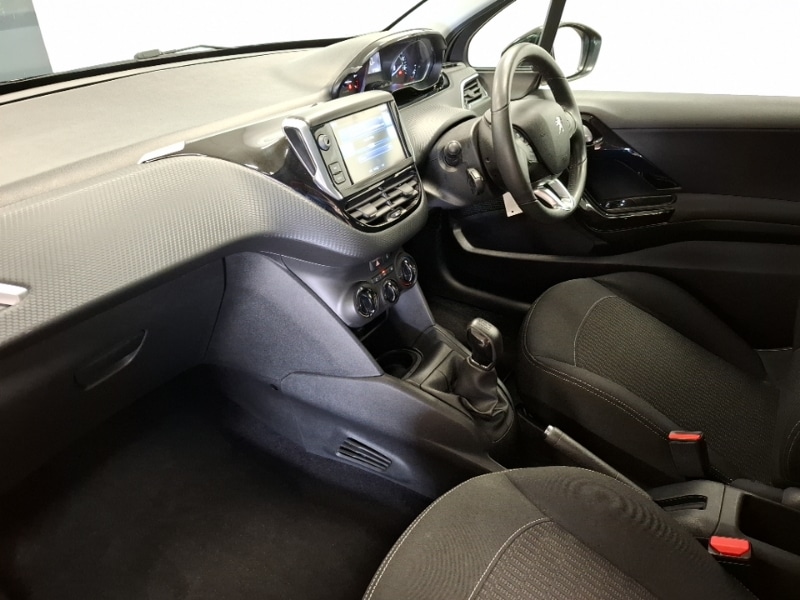 Used Peugeot 208 2017 for sale - 77956865: Photo 5