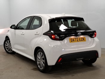 Used Toyota Yaris 2022 for sale - 76928531: Photo