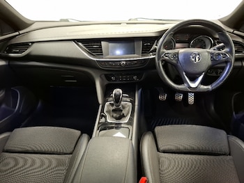 Used Vauxhall Insignia 2019 for sale - 76282168: Photo 2