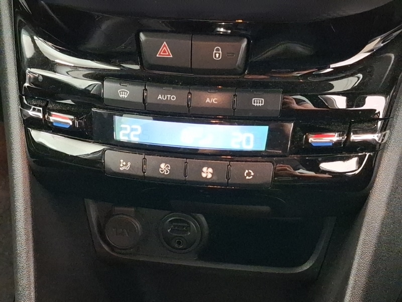 Used Peugeot 2008 2017 for sale - 76233541: Photo 13