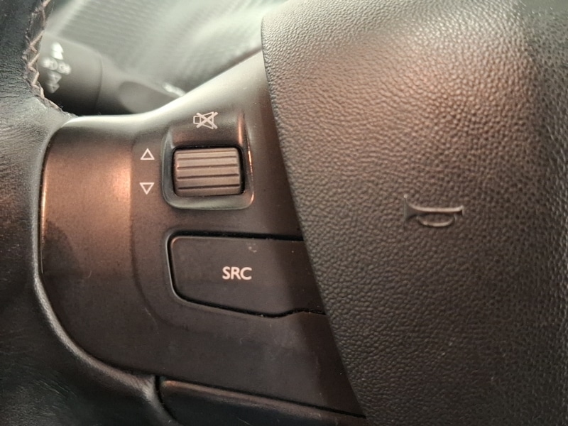 Used Peugeot 2008 2017 for sale - 76233541: Photo 15