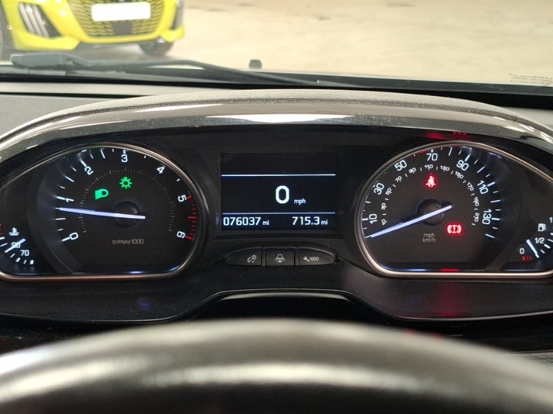 Used Peugeot 2008 2017 for sale - 76233541: Photo 19