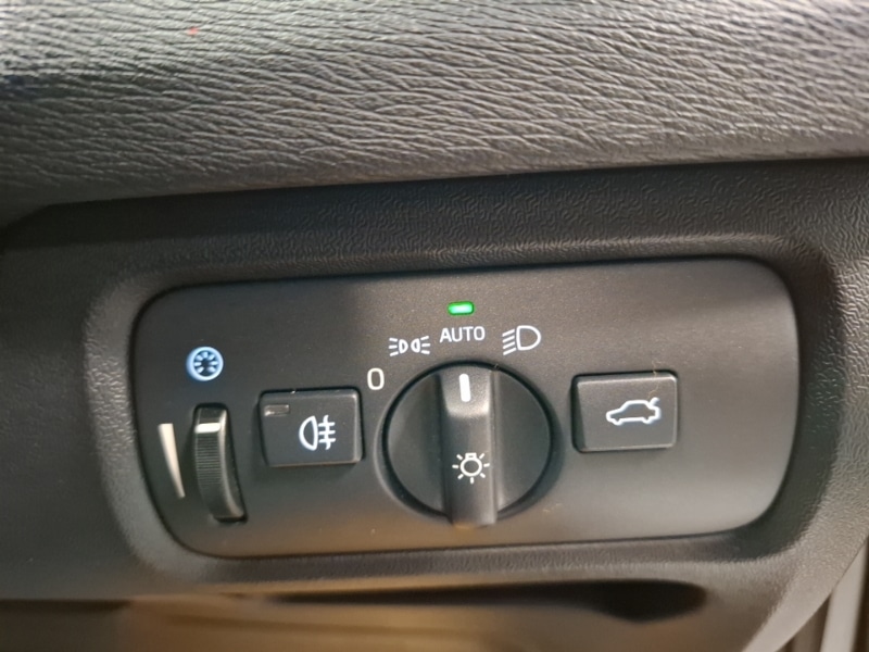 Used Volvo V40 2019 for sale - 77269876: Photo 11