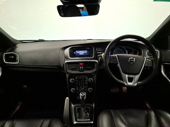 Used Volvo V40 2019 for sale - 77269876: Photo