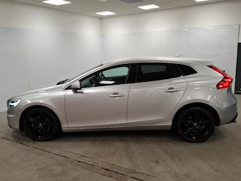 Used Volvo V40 2019 for sale - 77269876: Photo