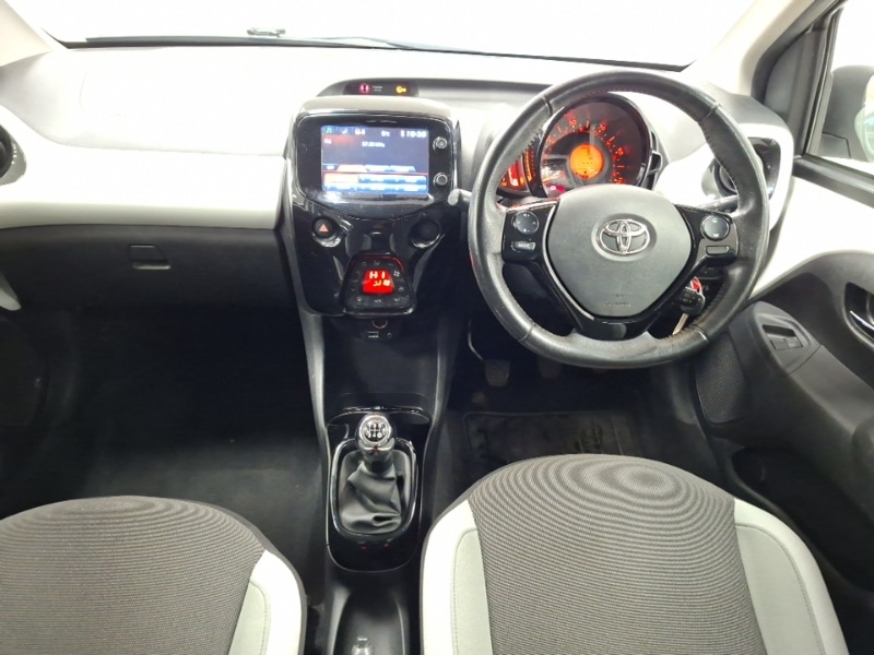 Used Toyota AYGO 2017 for sale - 77491699: Photo 2