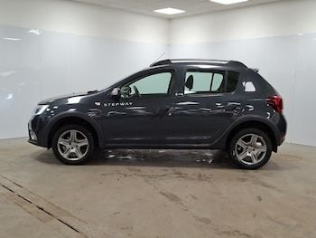 Used Dacia Sandero Stepway 2020 for sale - 77439476: Photo