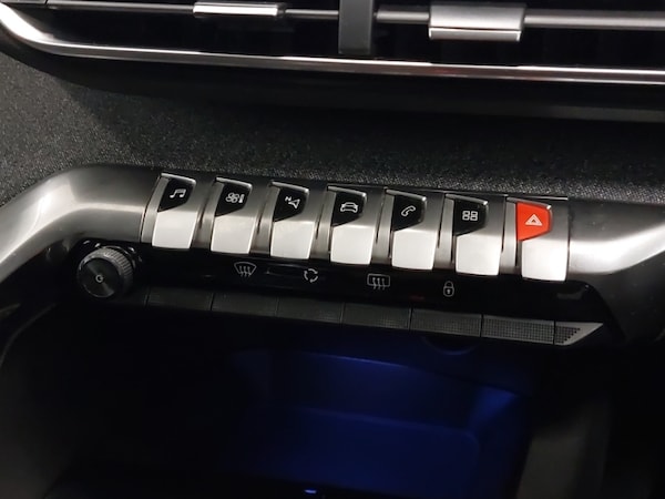 Used Peugeot 3008 2018 for sale - 76258304: Photo 12