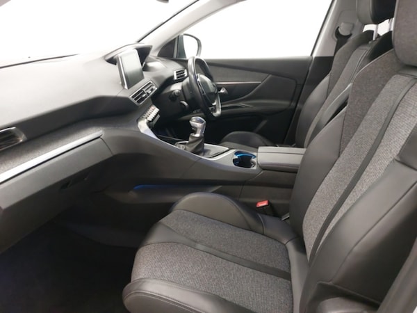 Used Peugeot 3008 2018 for sale - 76258304: Photo 5