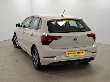 Used Volkswagen Polo 2023 for sale - 76238059: Photo