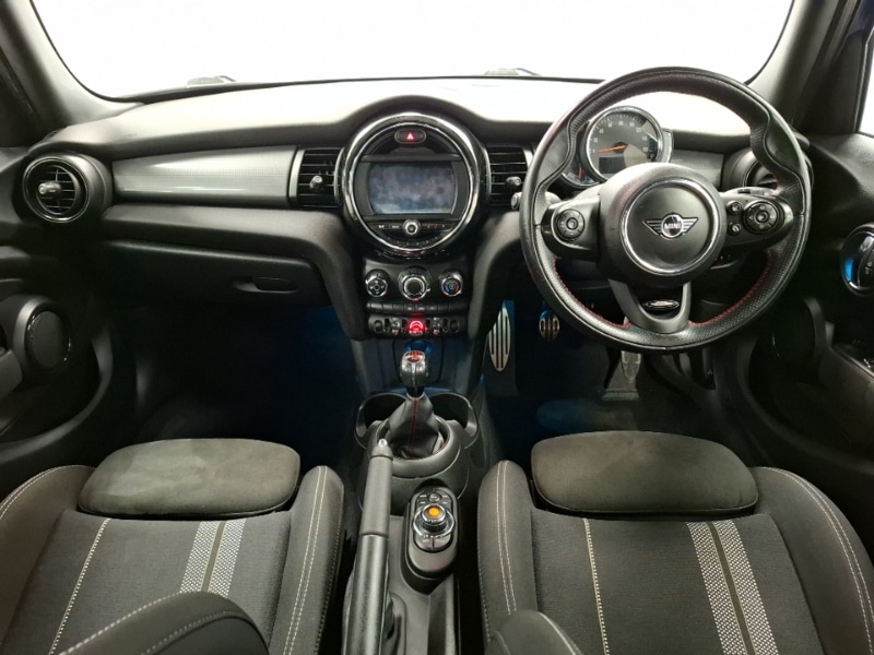 Used MINI Hatch 2019 for sale - 76213292: Photo 2