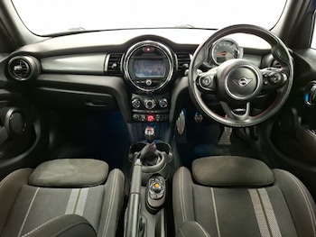 Used MINI Hatch 2019 for sale - 76213292: Photo 2