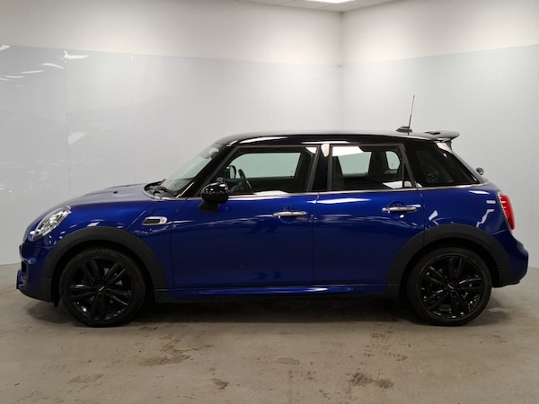 Used MINI Hatch 2019 for sale - 76213292: Photo 4