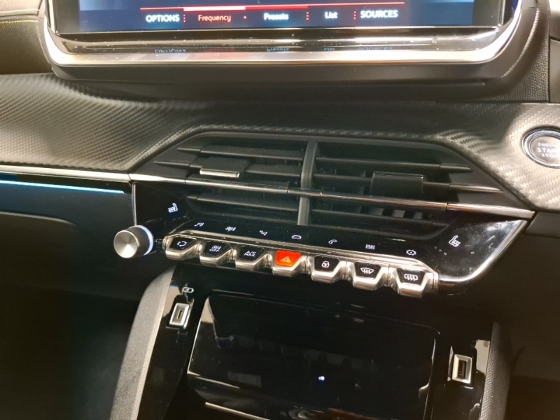 Used Peugeot 2008 2021 for sale - 77289808: Photo 17