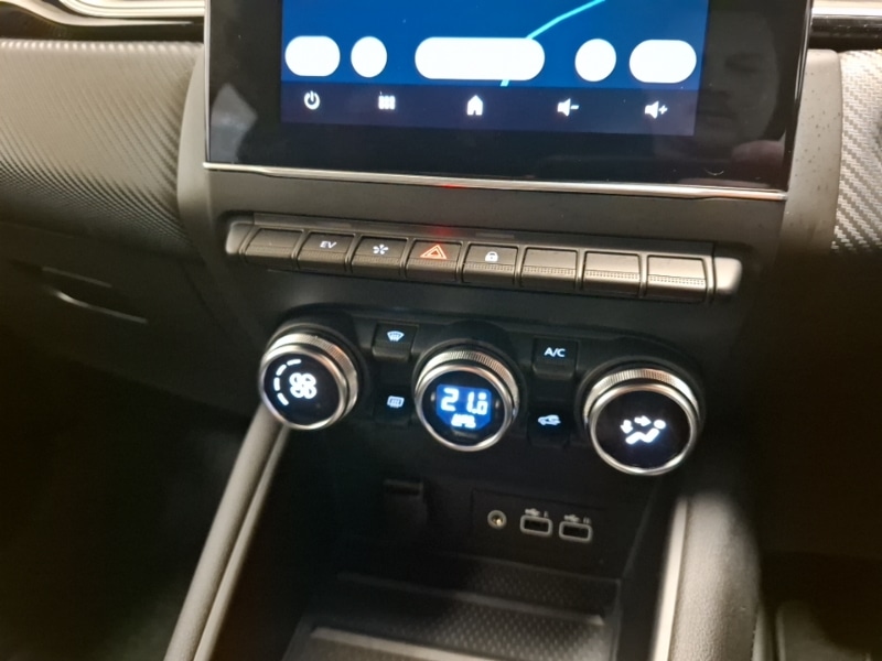 Used Renault Captur 2024 for sale - 76713682: Photo 17