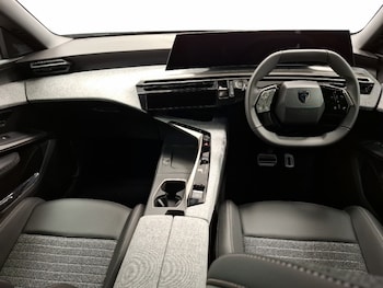 Used Peugeot 3008 2025 for sale - 76445027: Photo