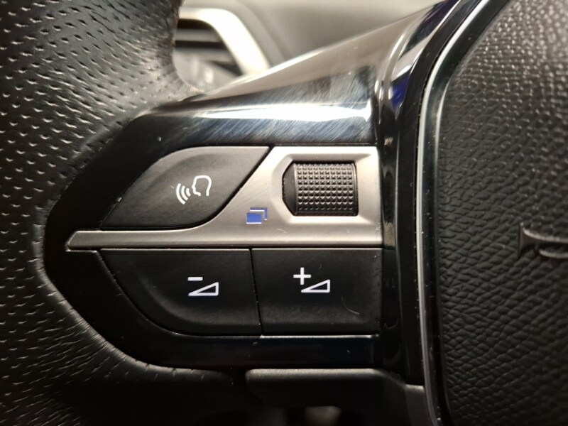 Used Peugeot 3008 2017 for sale - 77907912: Photo 14