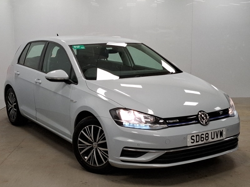 Used Volkswagen Golf 2018 for sale - 77795351: Photo 1