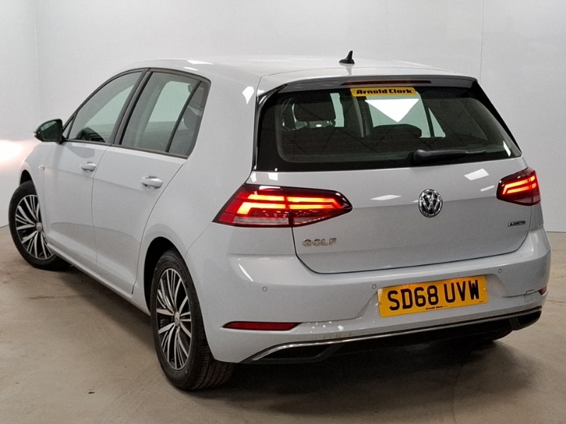 Used Volkswagen Golf 2018 for sale - 77795351: Photo 3