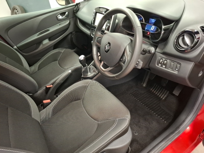 Used Renault Clio 2018 for sale - 76885514: Photo 10
