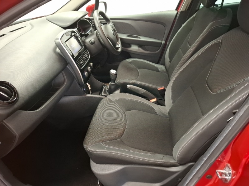 Used Renault Clio 2018 for sale - 76885514: Photo 5