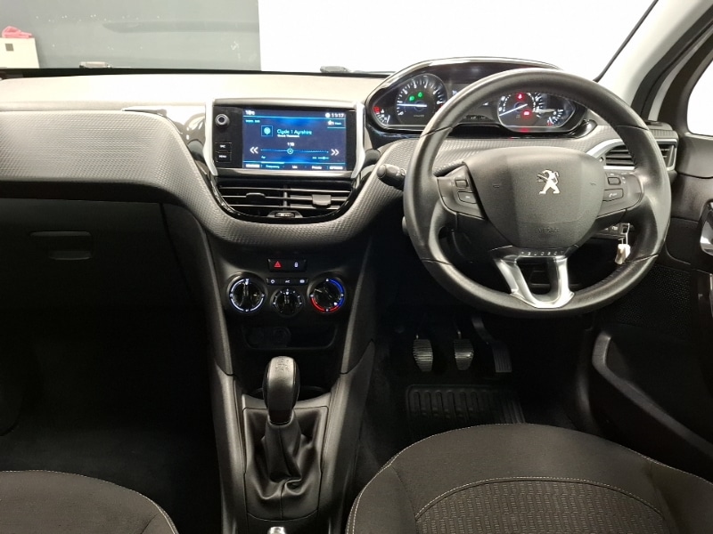 Used Peugeot 208 2018 for sale - 76875469: Photo 2