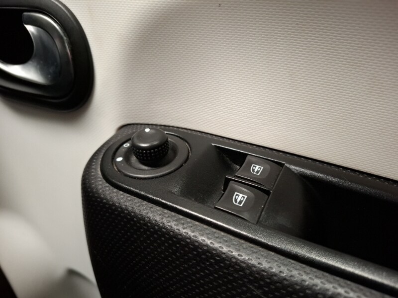 Used Renault Twingo 2015 for sale - 77343304: Photo 12