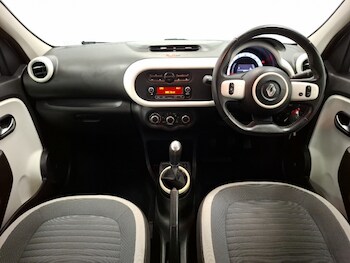 Used Renault Twingo 2015 for sale - 77343304: Photo