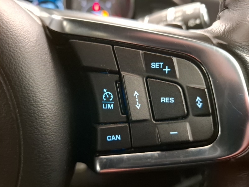 Used Jaguar E-Pace 2018 for sale - 77630396: Photo 13