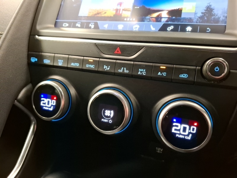 Used Jaguar E-Pace 2018 for sale - 77630396: Photo 18