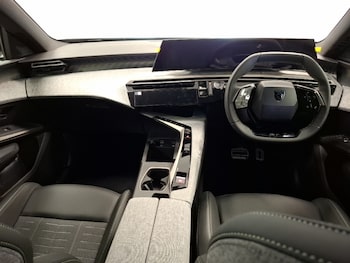 Used Peugeot 3008 2025 for sale - 76125514: Photo 2
