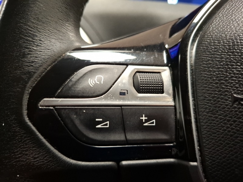 Used Peugeot 3008 2017 for sale - 76687638: Photo 14