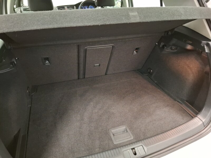 Used Volkswagen Golf 2018 for sale - 77606083: Photo 8