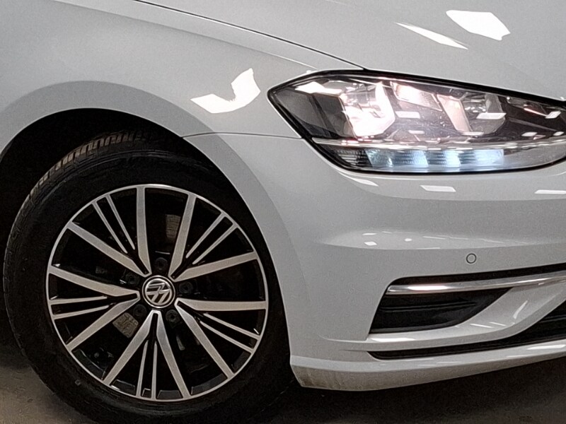 Used Volkswagen Golf 2018 for sale - 77606083: Photo 9