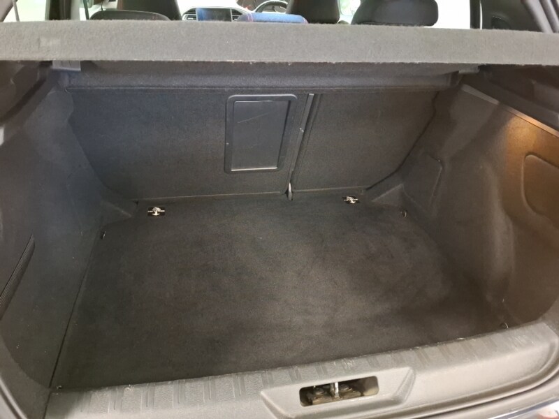 Used Peugeot 308 2017 for sale - 77751309: Photo 8