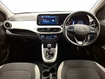 Used Hyundai i10 2022 for sale - 77841991: Photo