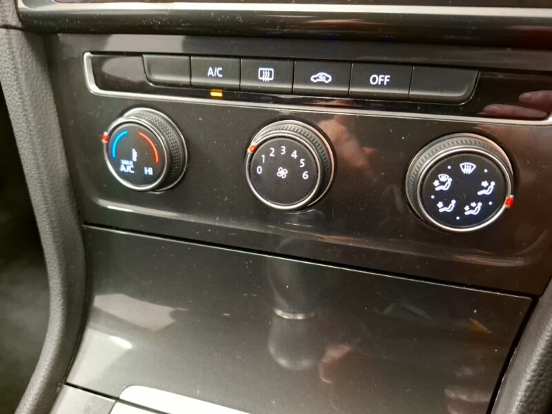 Used Volkswagen Golf 2019 for sale - 77652093: Photo 17