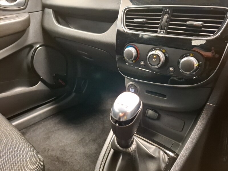 Used Renault Clio 2018 for sale - 76478506: Photo 18