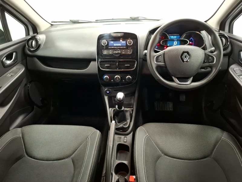 Used Renault Clio 2018 for sale - 76478506: Photo 2