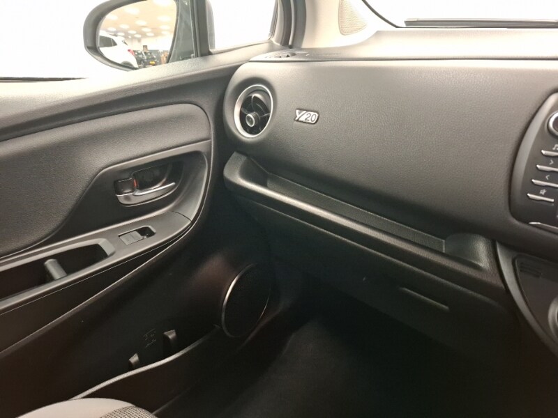 Used Toyota Yaris 2020 for sale - 77183879: Photo 11