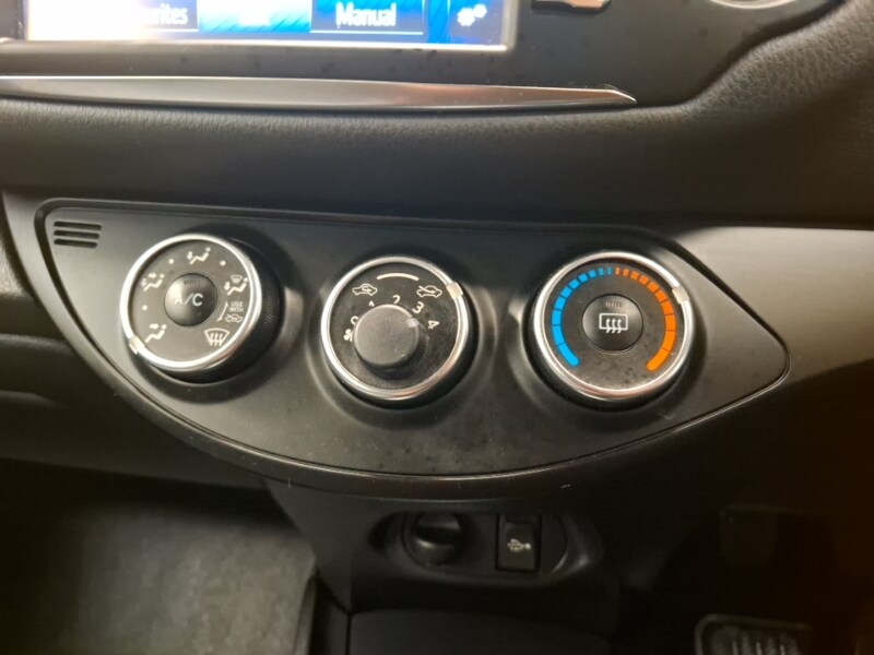 Used Toyota Yaris 2020 for sale - 77183879: Photo 17