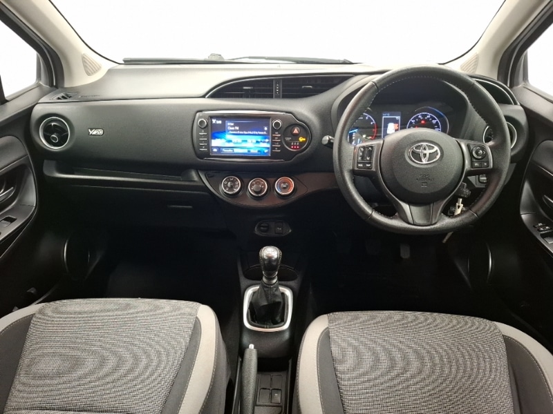 Used Toyota Yaris 2020 for sale - 77183879: Photo 2