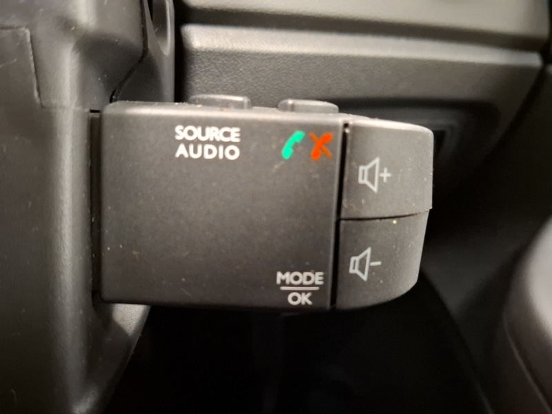 Used Renault Captur 2019 for sale - 76726301: Photo 17