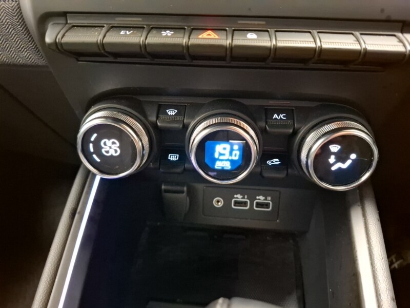 Used Renault Clio 2025 for sale - 77454259: Photo 17